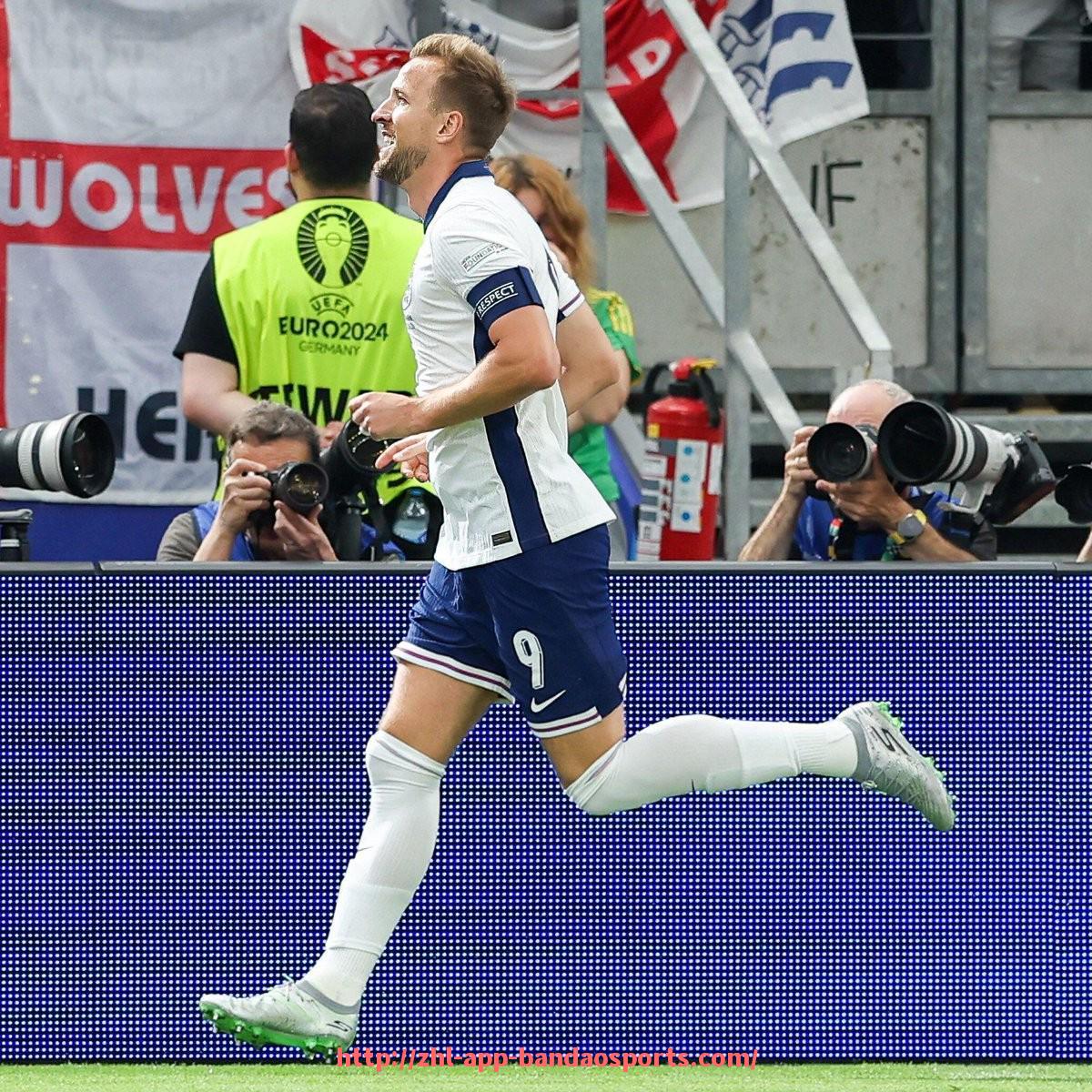 半岛体育app-英超球队实力对比与赛季表现预测