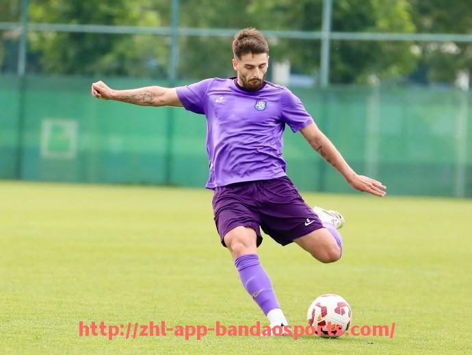 半岛体育app-回顾去年火箭队完整阵容名单及赛季总结